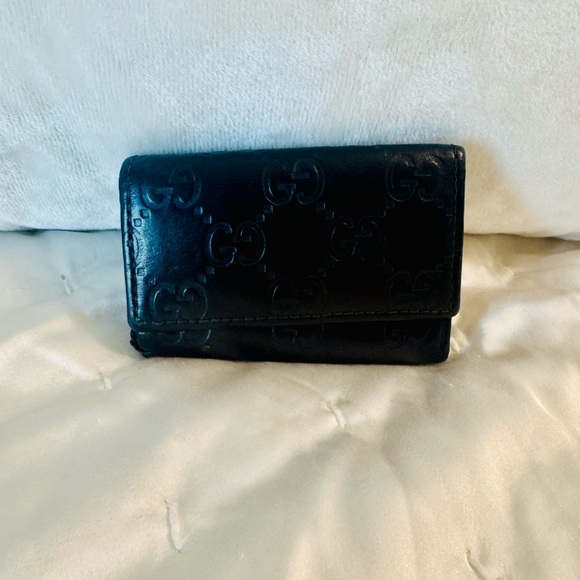 Gucci Black Embossed Key Wallet - Picture 1 of 7